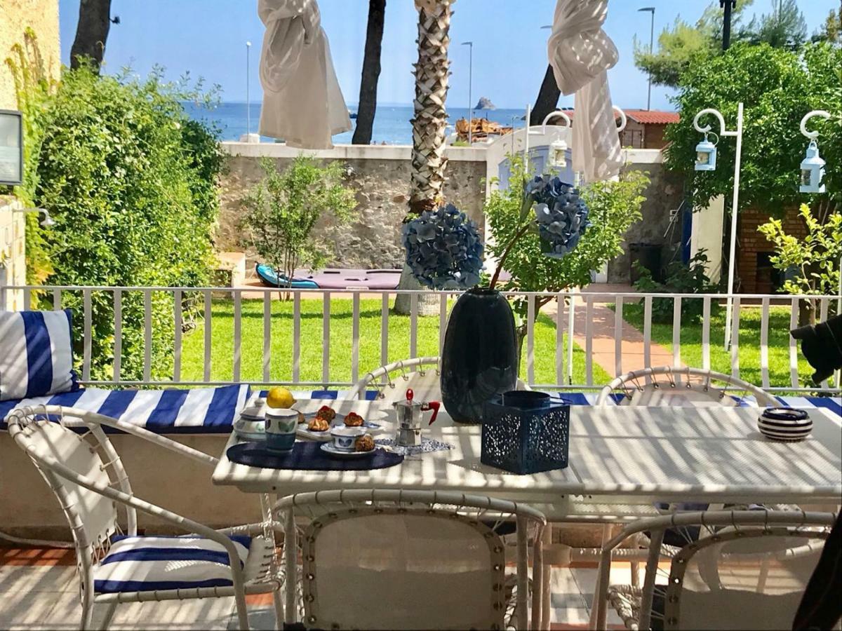 Villa Del Melograno Патті Екстер'єр фото